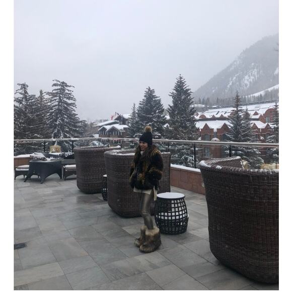 Kemo Sabe Aspen Ribbed Knit Beanie Fox Fur Pom – Gray | Navy | Cream | Black - Picture 11 of 13